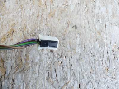 Mercedes White 8 Pole 6 Wire Connector A00154511736